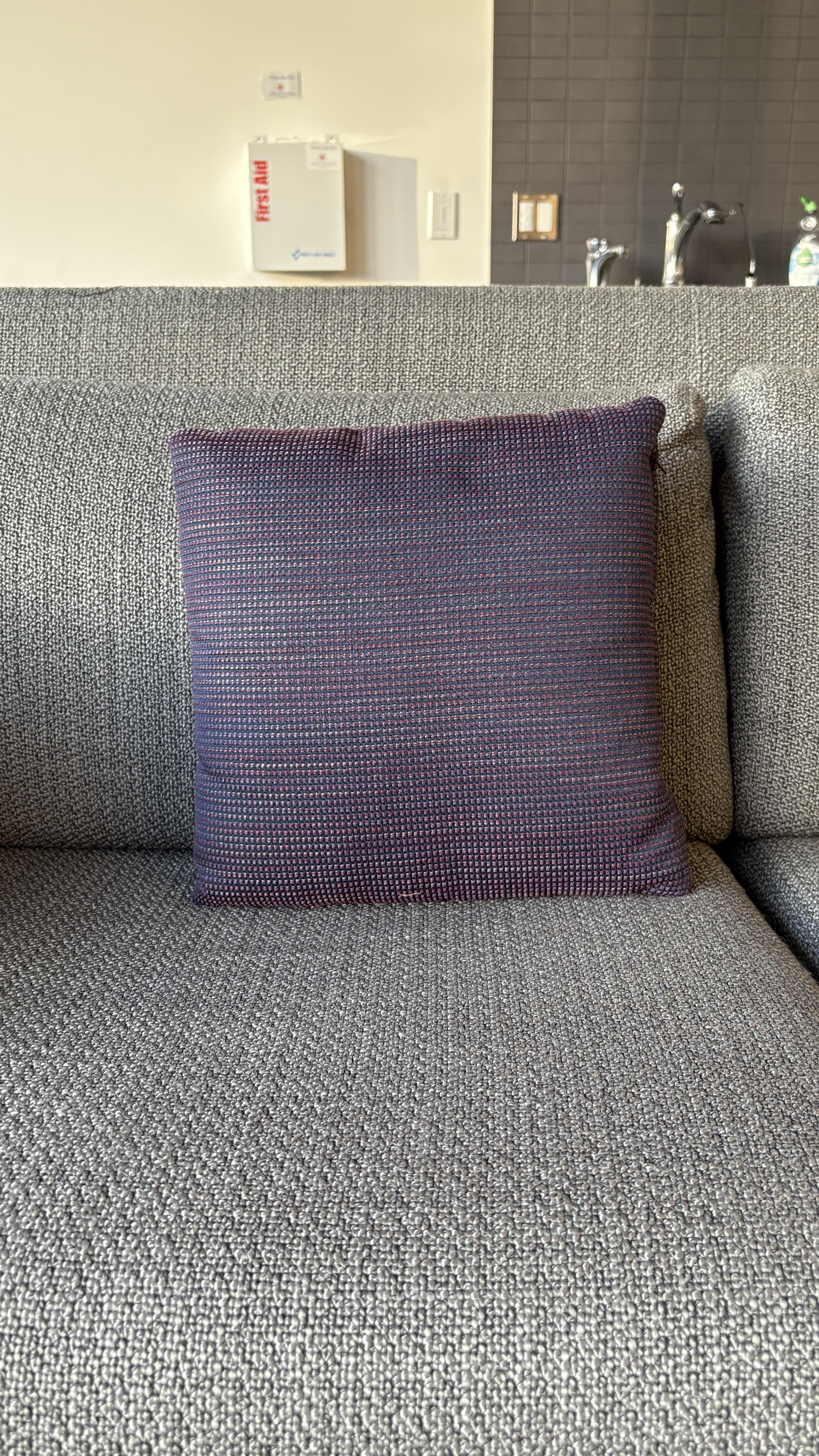 Thumbnail pillow01